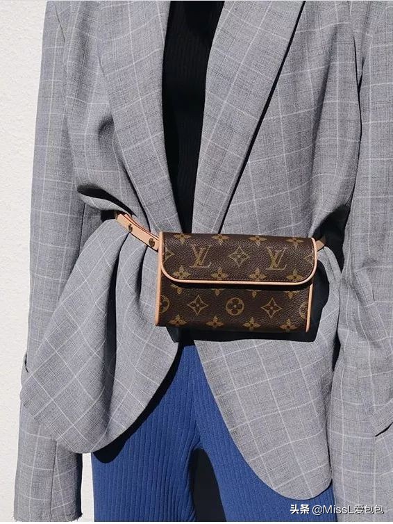 有哪些手袋既经典又时髦呢,时髦氛围感的必备单品迷你手袋