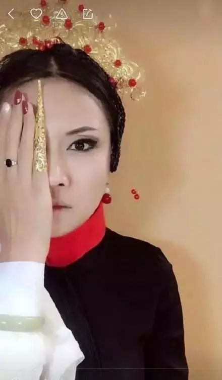 刘嘉玲最年轻的样子,刘嘉玲易容术真实身份