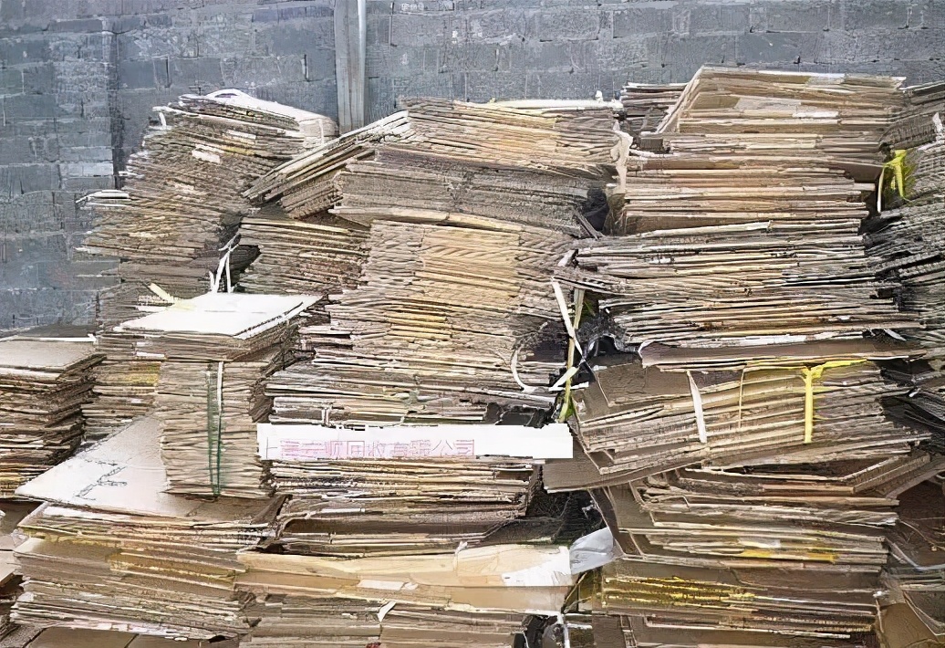 垃圾堆里扒出亿万财富,垃圾场发家致富