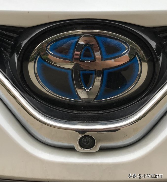 提车丰田凯美瑞2.0豪华版,丰田凯美瑞2.5l混动试驾车出售