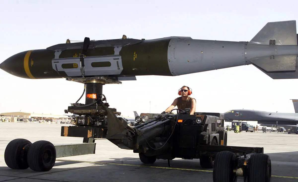 乌军首次使用jdam精确制导炸弹,美军调整靶弹真实成功率