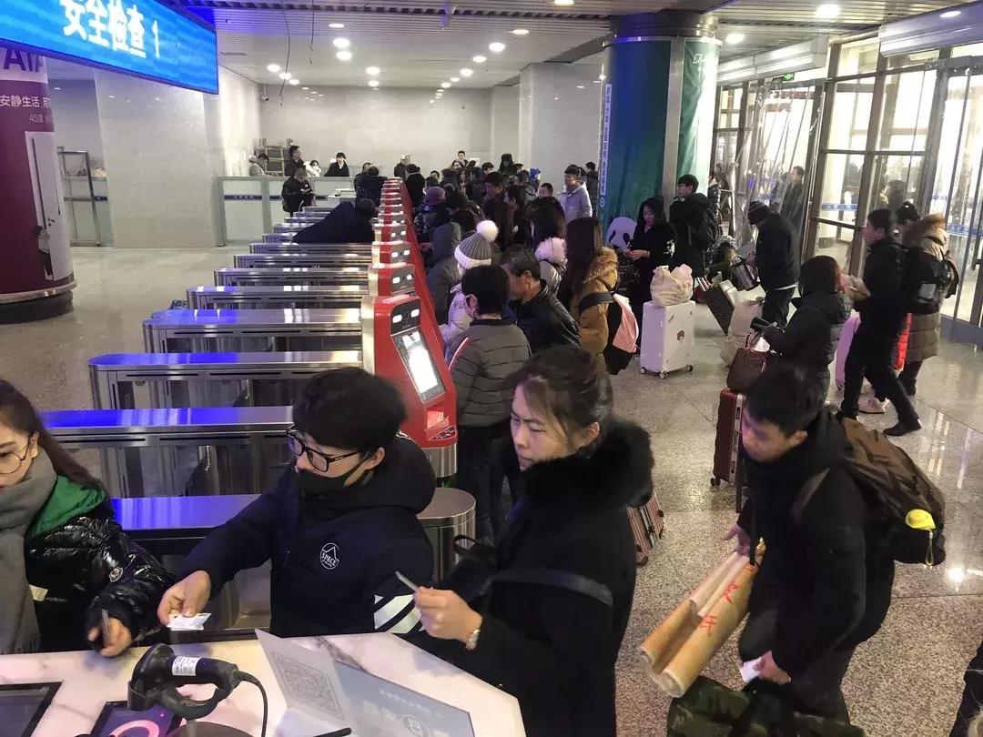 沈阳北站大还是南站大,沈阳北站今天的视频