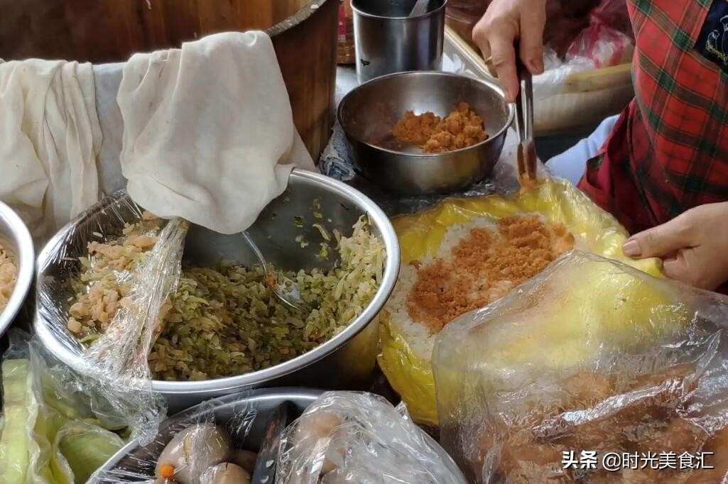 七旬老太太做包子,上海最老的粢饭团
