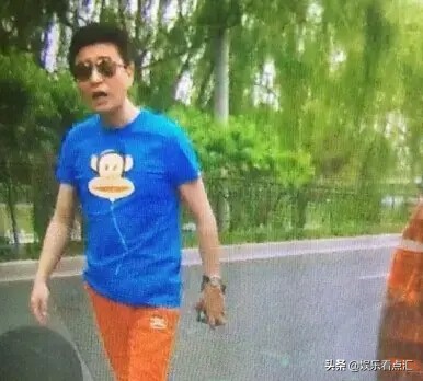 周炜骂网友事件,周炜因怒怼网友事件报警是真的吗