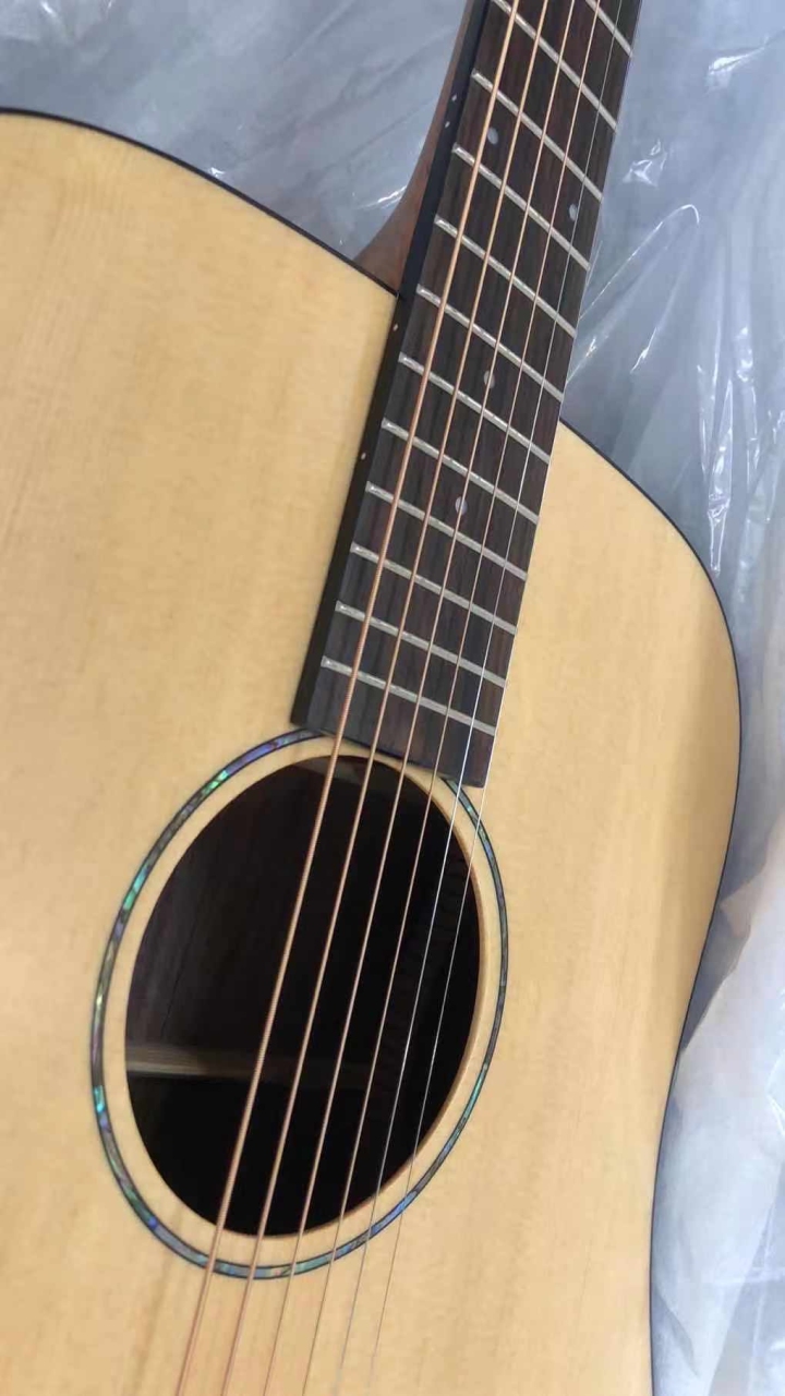 一个没钱的吉他爱好者聊聊他弹过的十几把吉他