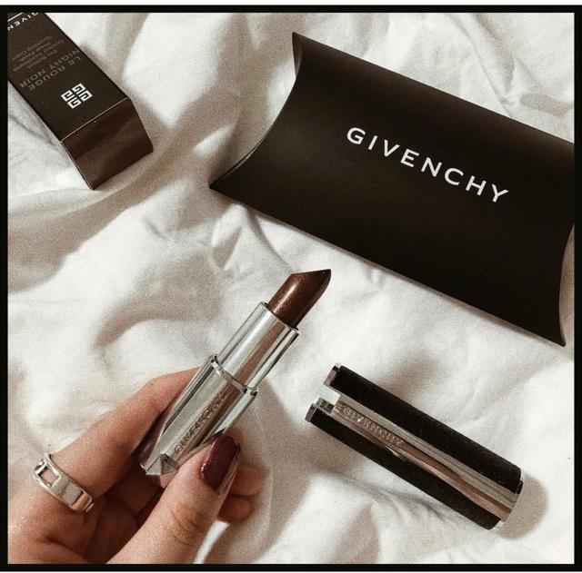 最近新出的大牌口红色号,不那么红的大牌口红色号推荐