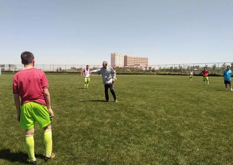 中国足球青训训练营,中国足球名宿团