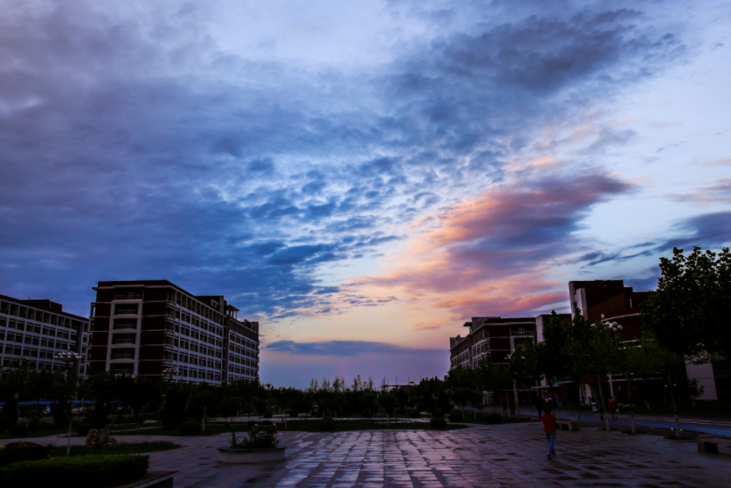 天津“211”工程大学新建校区,投资59亿,一期一标段工程已完工