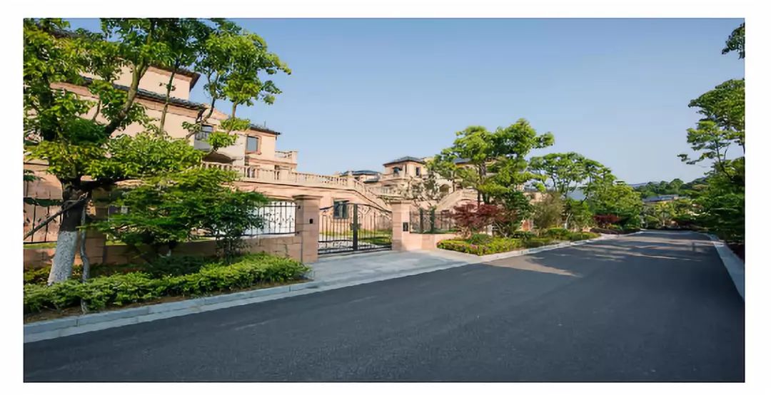 依山临湖楼盘,仙林翠谷临湖别墅