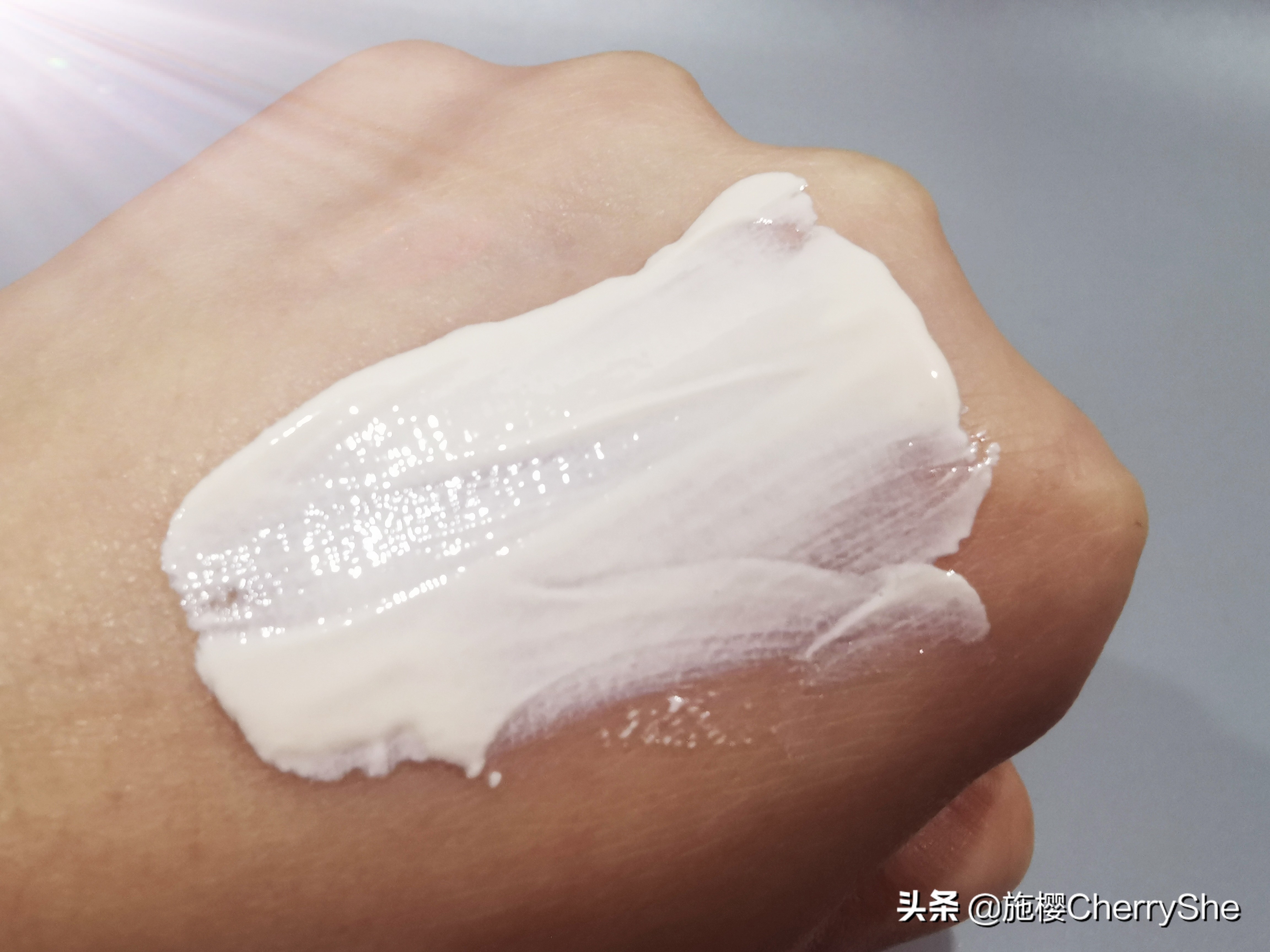 适合油皮防晒效果比较好的防晒霜,十大公认好用的防晒霜油皮