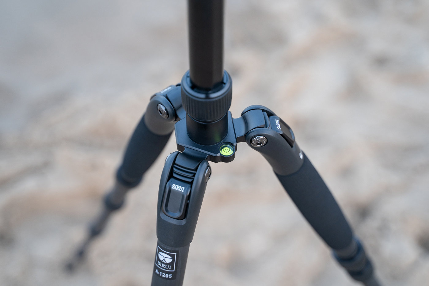 思锐a1205三脚架多少钱,思锐a1205三脚架使用教程