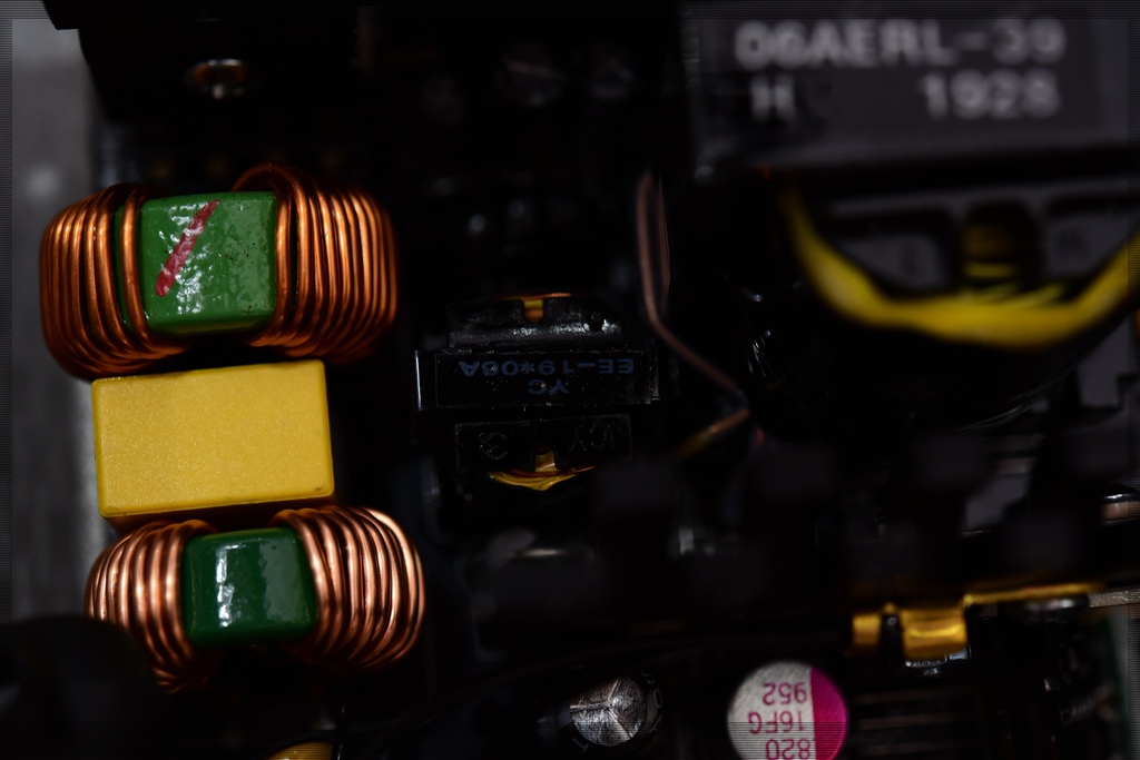 爱国者es650什么电容,爱国者yogo电源es650