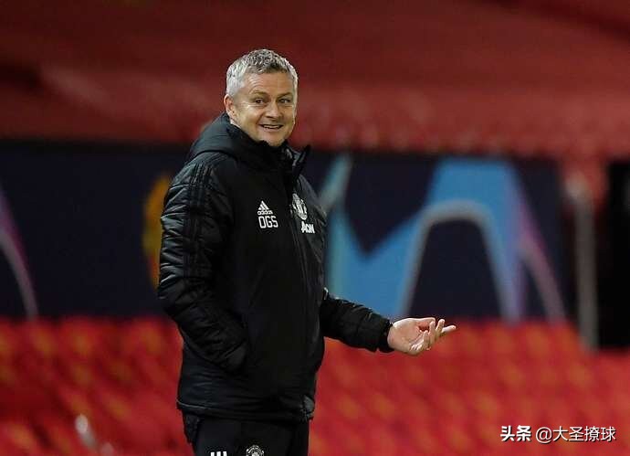 c罗和贝克汉姆谁在曼联地位高,弗格森与c罗和鲁尼贝克汉姆