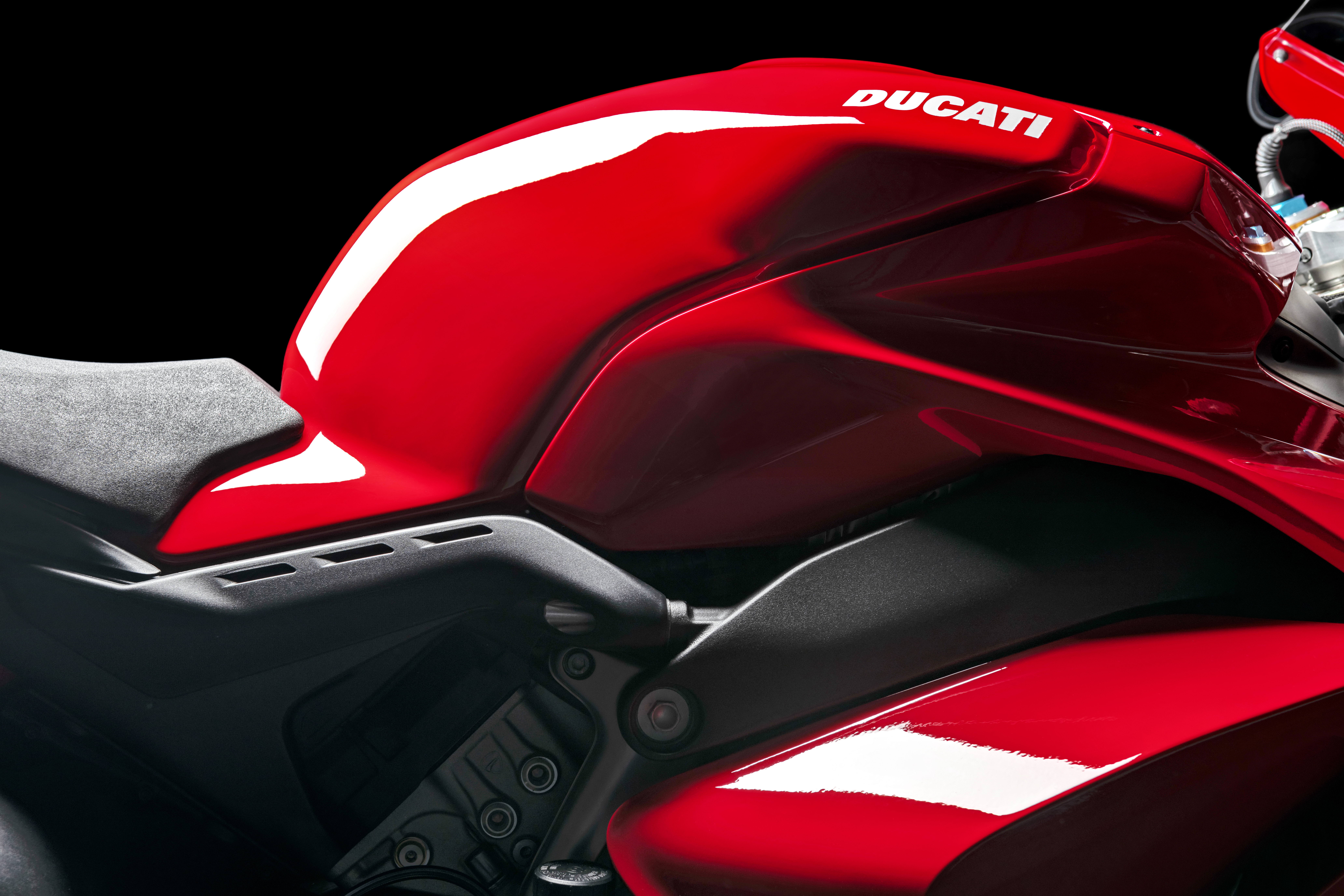 2022款杜卡迪v4panigale,杜卡迪2019款panigalev4