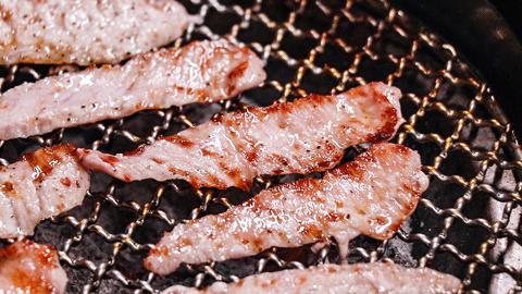 厦门超贵贵贵贵“保姆烤肉”！一口627元！借钱也要来吃……