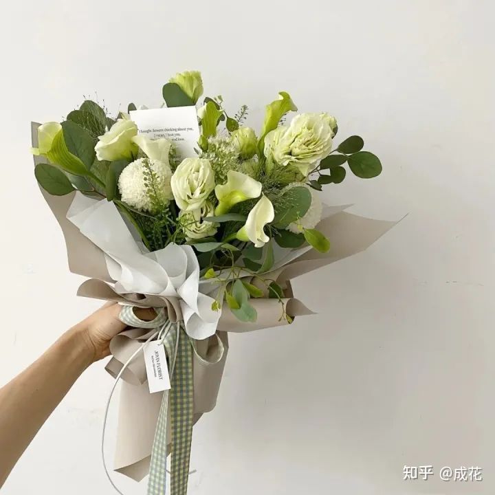 卖花包装纸选什么颜色,新手开花店怎么选择包装纸