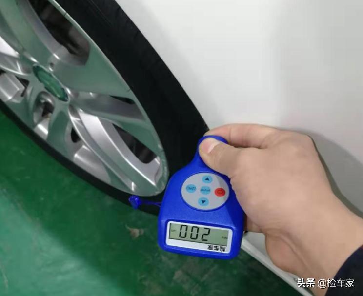 7万公里贬值26万，12万买奔驰C级值不值？网友：买车容易养车难