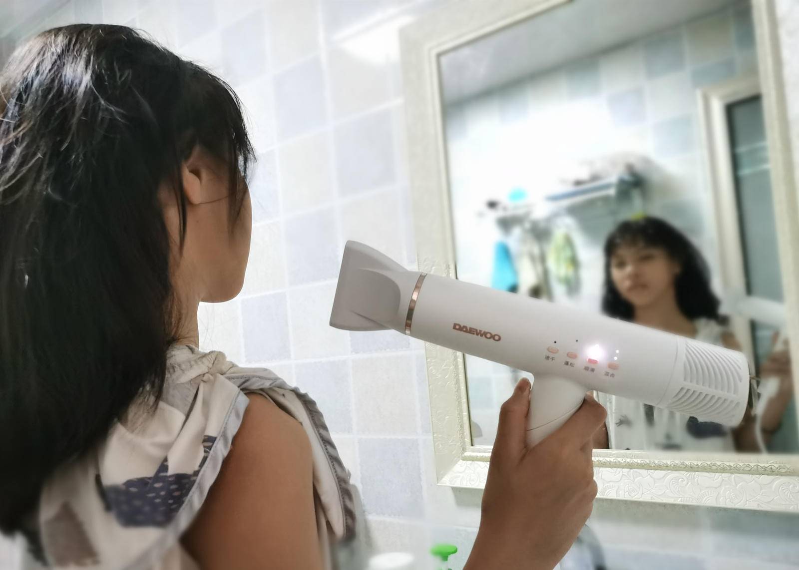韩国大宇速干负离子吹风机,最新大宇吹风机