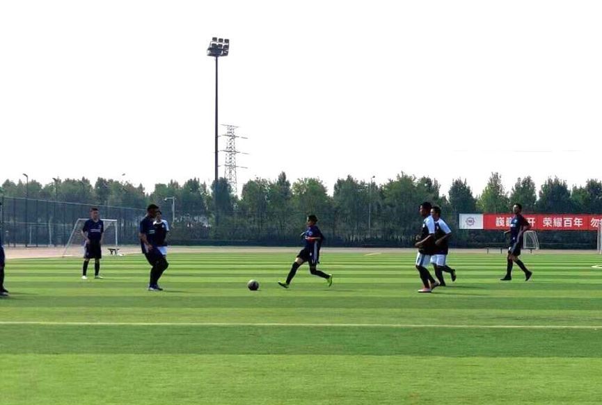 由于南开没有女足，所以她选择加入男足……