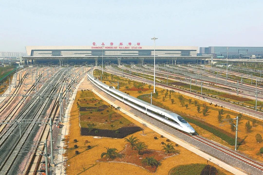 高铁沿线100米拆除违建,高铁旁边违建怎么举报