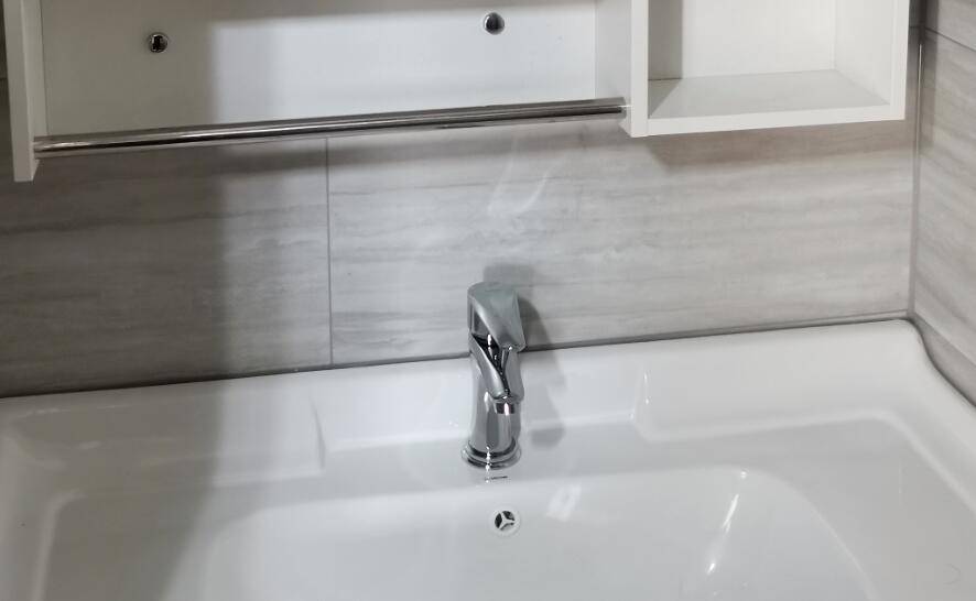 浴室柜选实木,浴室柜希箭和顾家哪个好