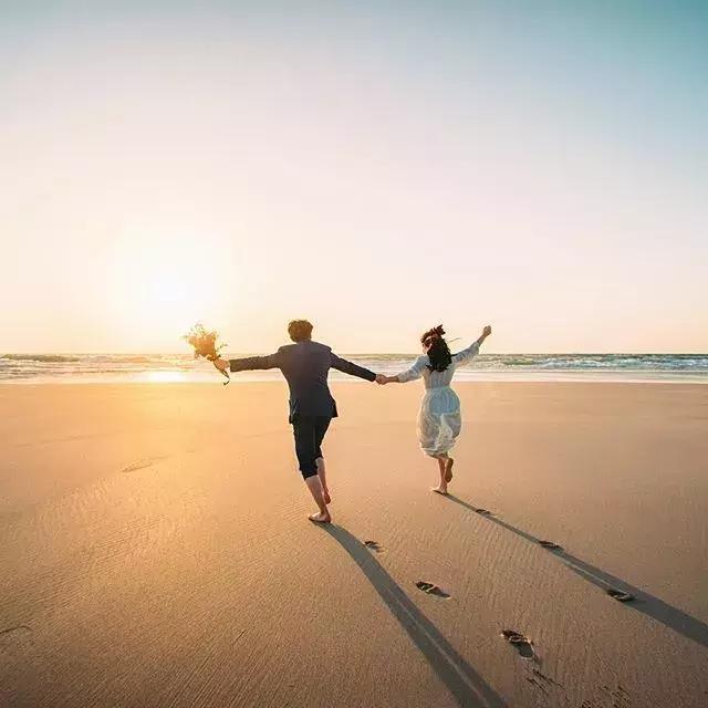 婚纱照就该这样拍才有大片的感觉,婚纱照小众风格这样拍也好看