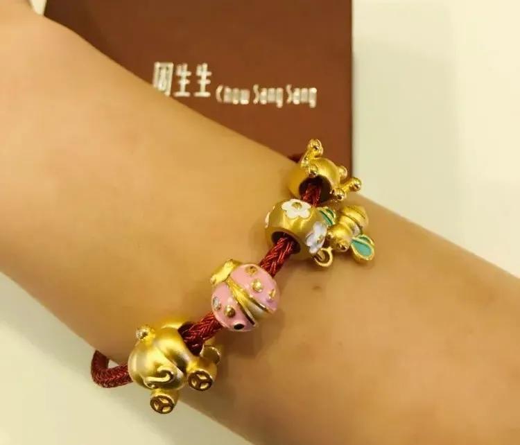 巨亏600亿！被1亿人捧起来的“超级名媛”，人设崩塌