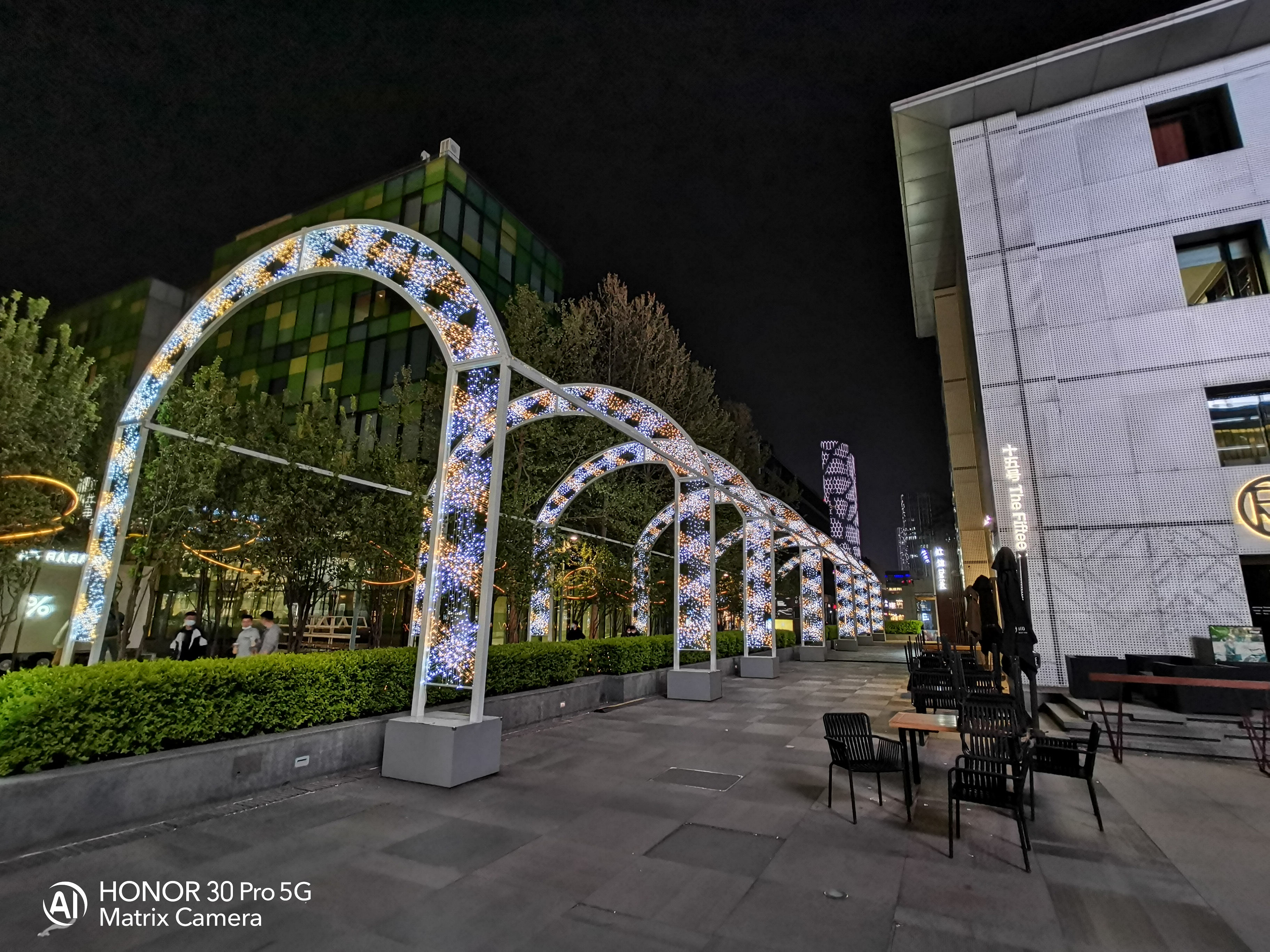 荣耀热门五款机型拍照对比：分别是Play4T/X10/30S/30/30Pro