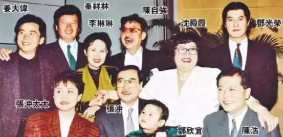 70岁老人找小20岁的女友,周润发年轻时的情史