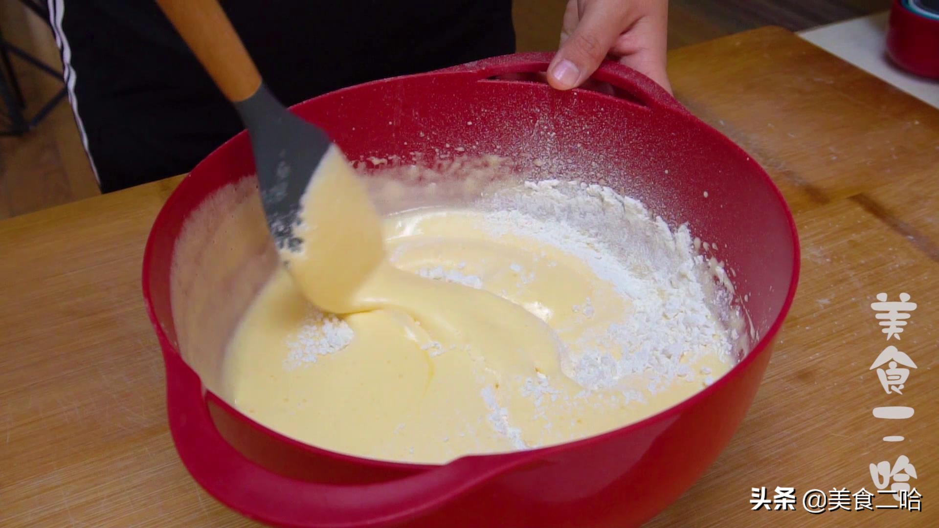 老式鸡蛋糕不用蛋糕油做法,老式鸡蛋糕能用纸杯做吗