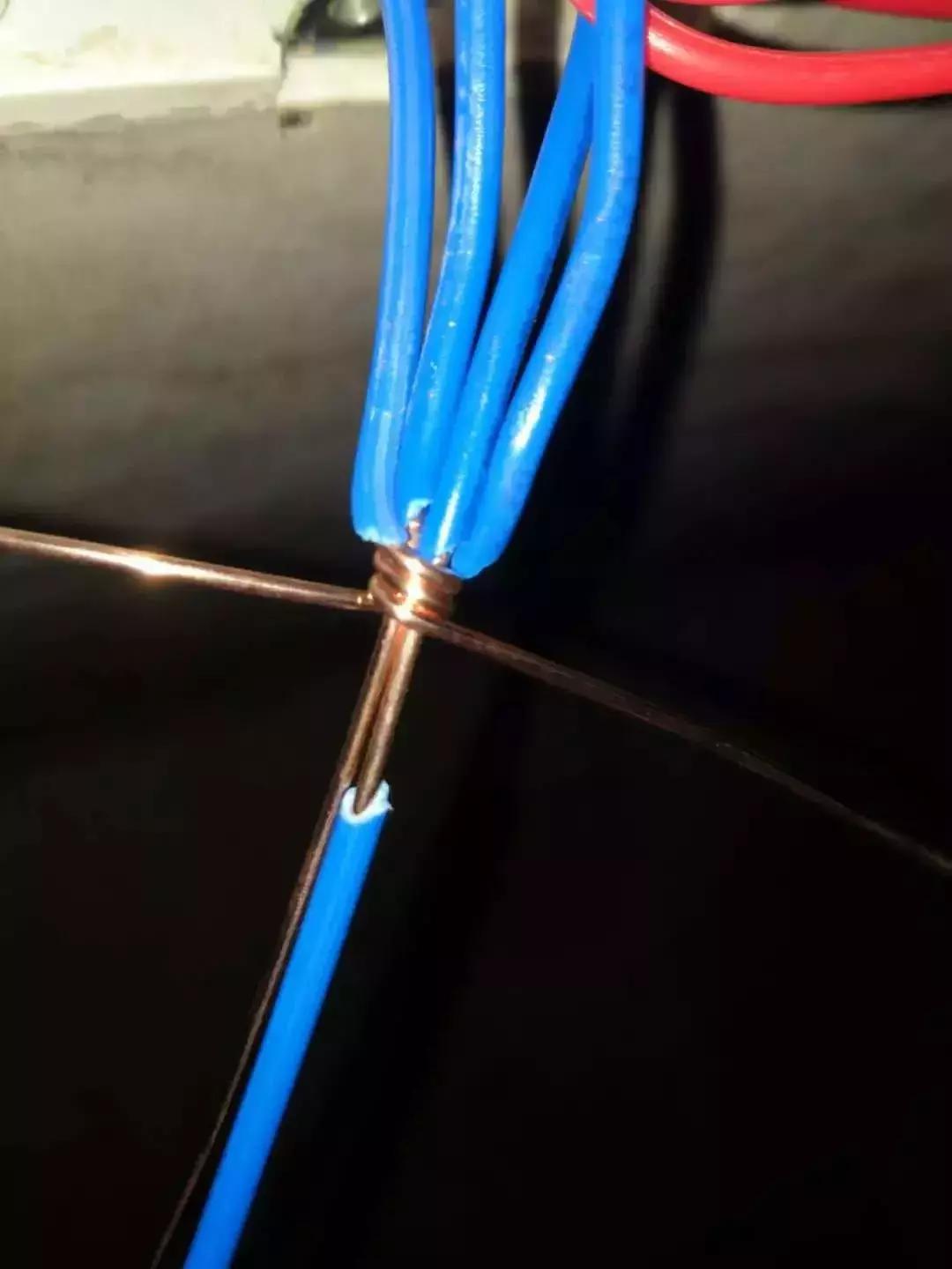 四根线怎么接两根线视频,两根线接三根线视频