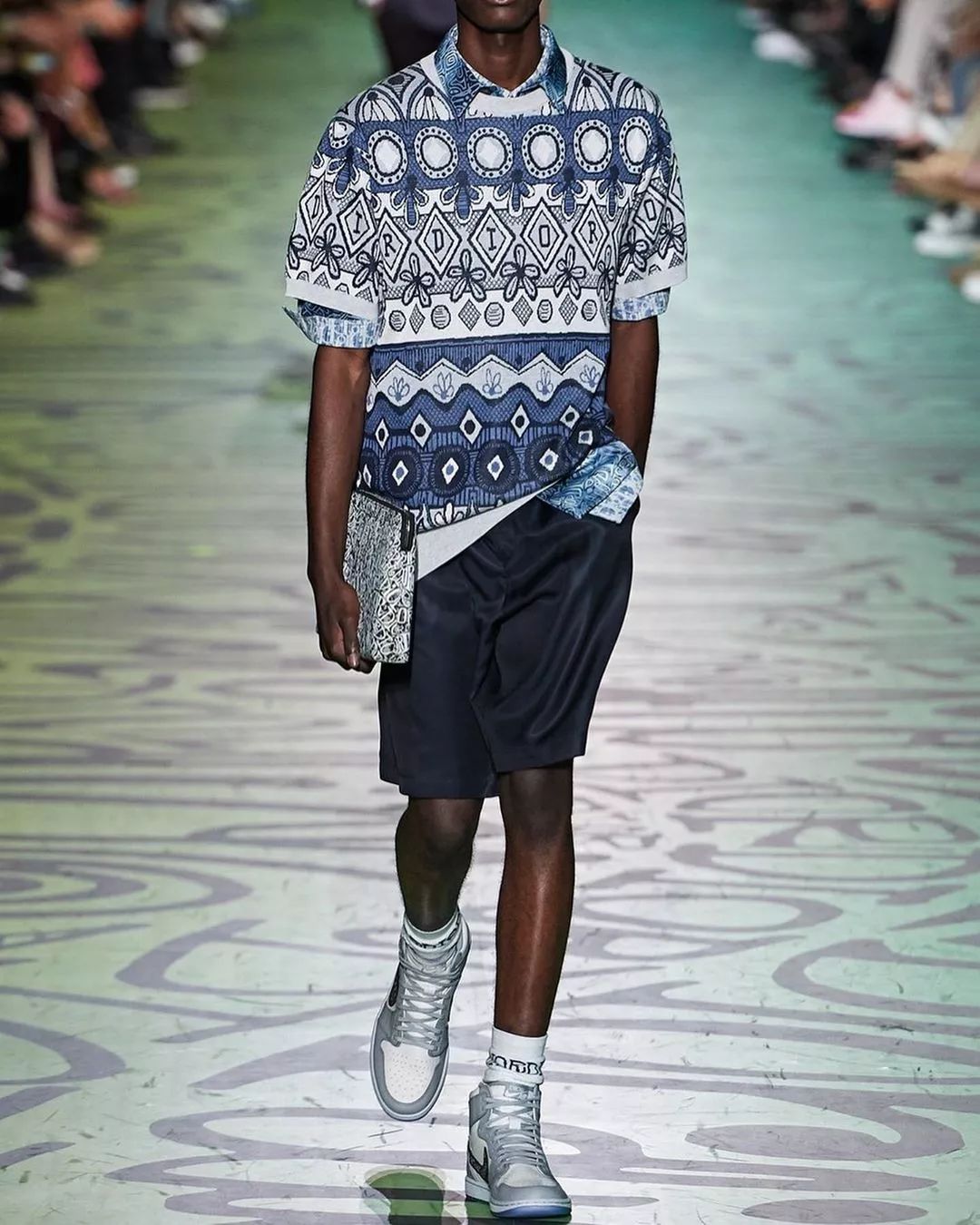 迪奥aj刚出的时候多少钱,迪奥aj高帮联名多少钱