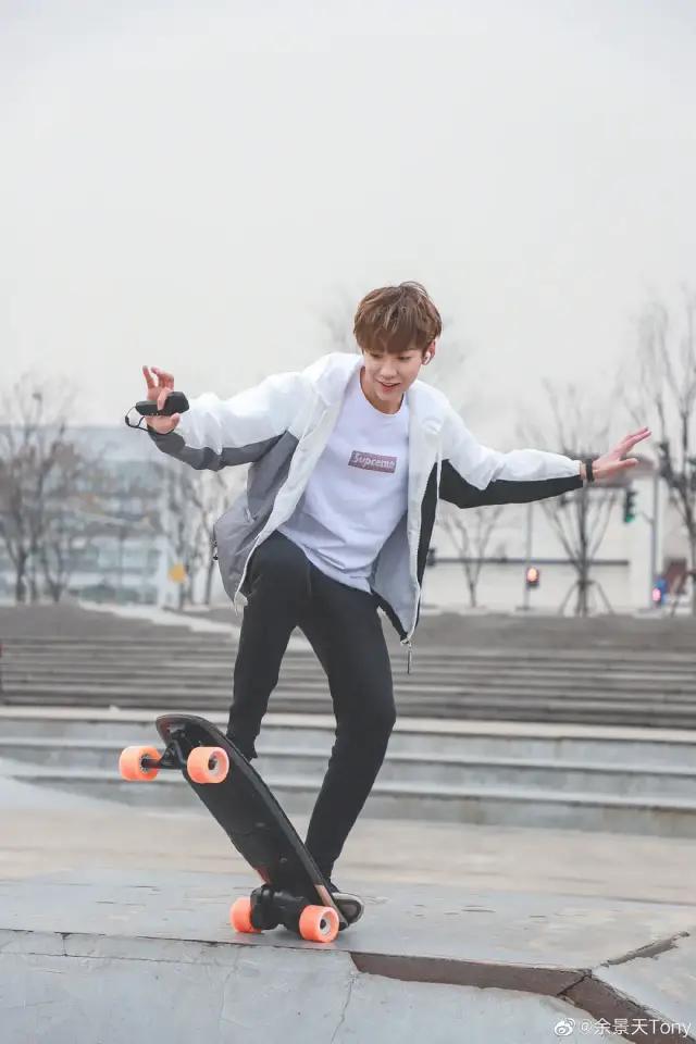 青3最新选手名单,肖战王一博丁禹兮三人头像