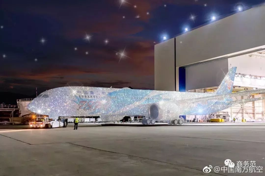 施华洛世奇镶钻表盘,表盘带钻施华洛世奇