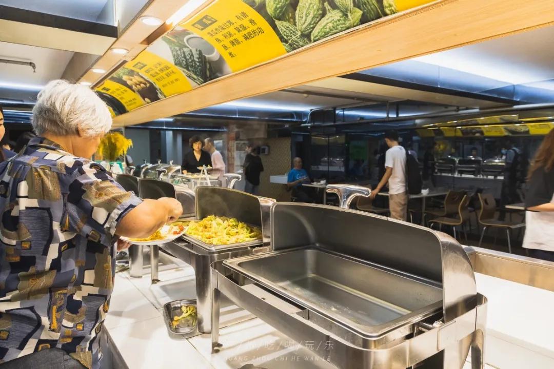 天平架素食自助餐,15元吃素食自助餐