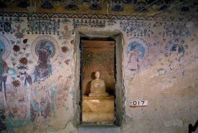 莫高窟是雕塑还是泥塑,美国敦煌莫高窟菩萨雕塑