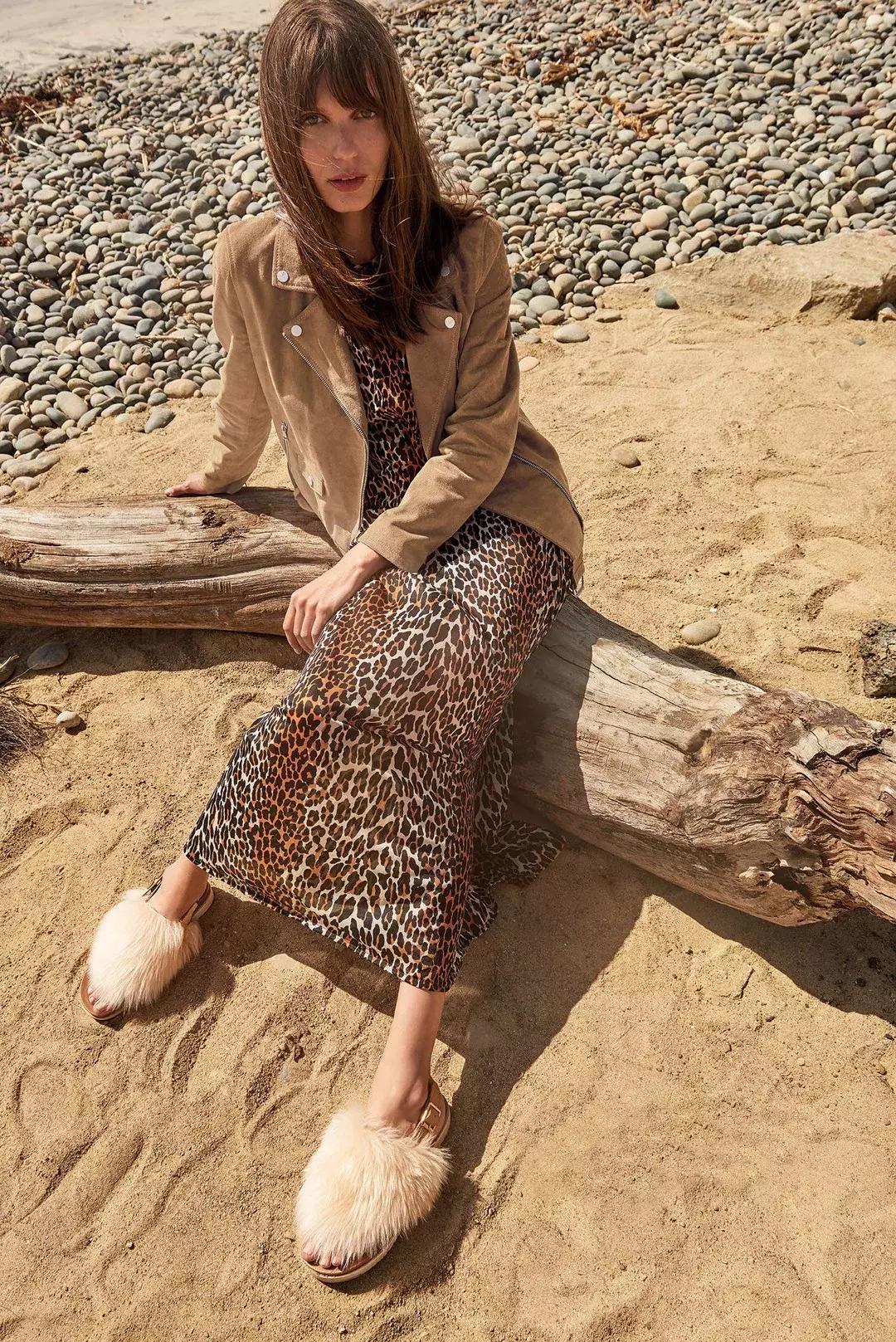 毛毛鞋为啥流行,毛毛鞋为什么都是平底