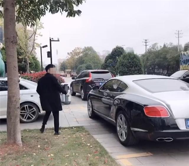 丰田埃尔法最牛车牌,街头顶级豪车布加迪