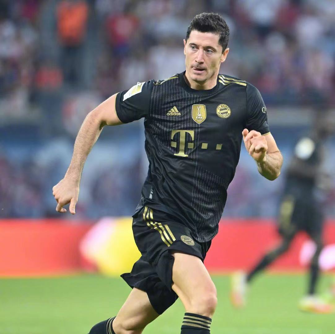 “老龄”当道!FIFA22个人能力值,梅西莱万C罗名列前三