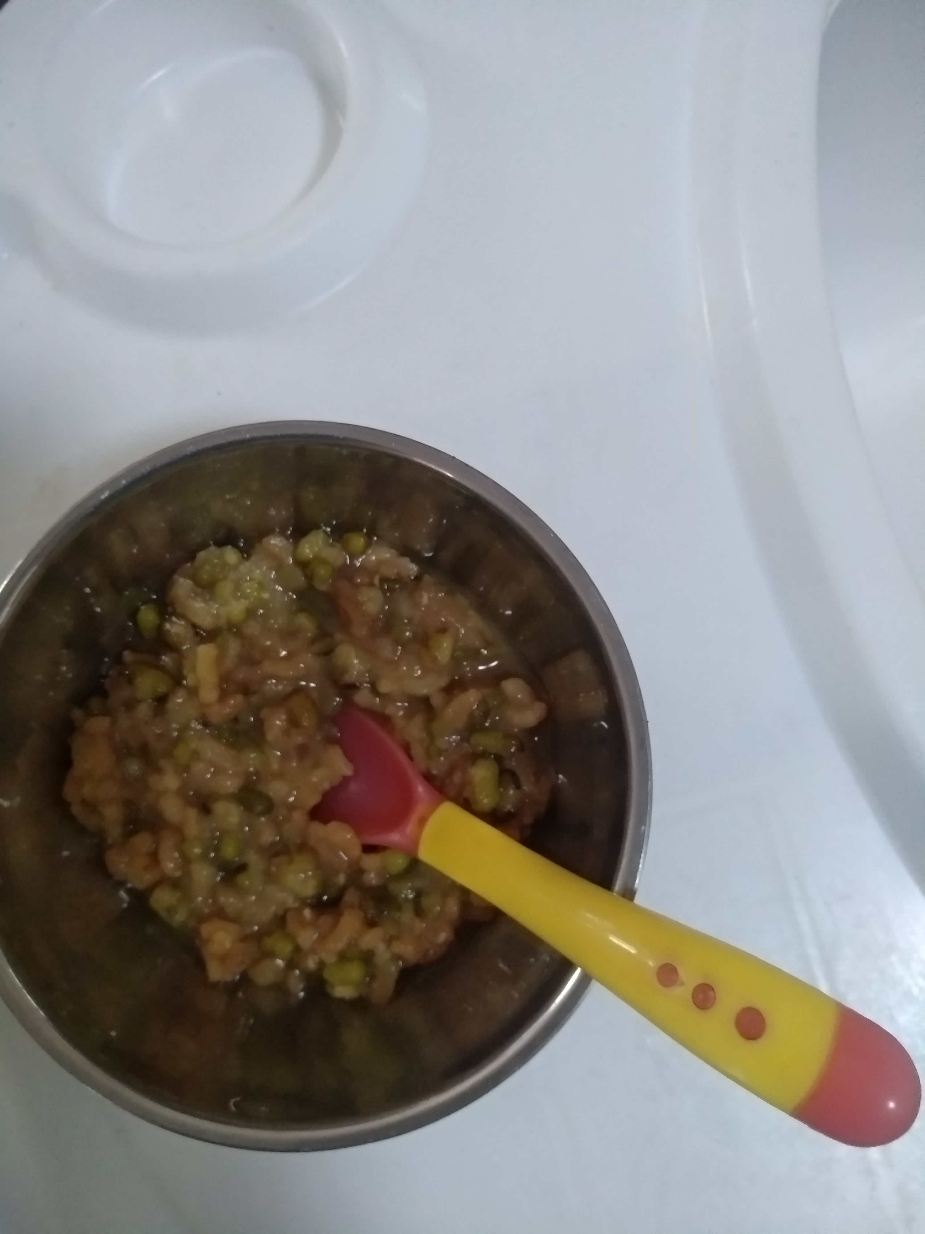 宝宝吃辅食被烫到,宝宝吃菜被烫到