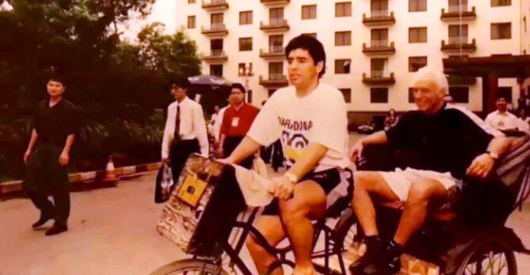 马拉多纳和中国,马拉多纳与世界球星的合影