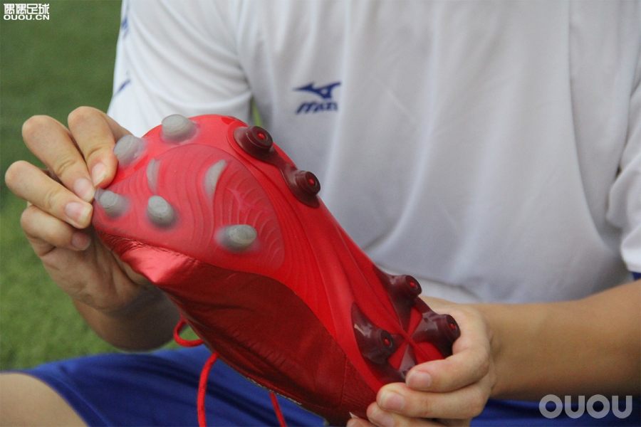 rebula足球鞋测评,日产足球鞋测评