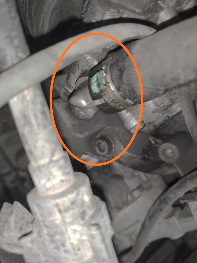 汽车方向助力油漏光了可以不修吗,转向助力油漏光了还能继续驾驶么