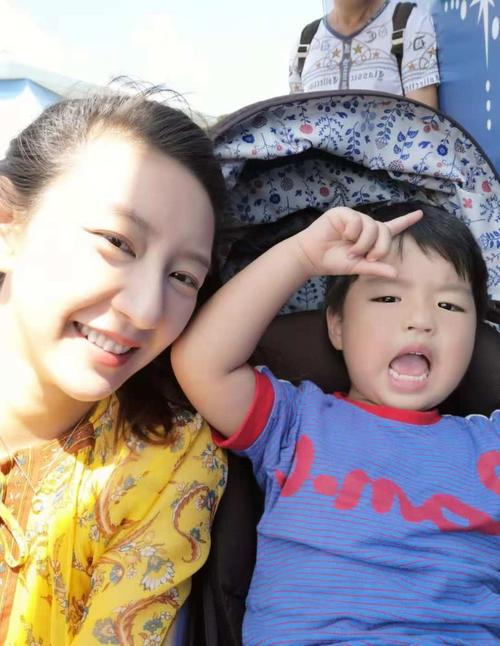 凌潇肃唐一菲,凌潇肃与唐一菲