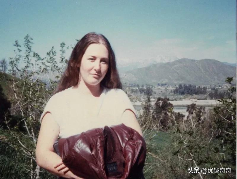 那些撩大腿搭便车的女孩，有的变成了姓奴