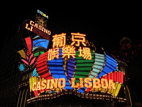 澳门赌王何鸿燊背景有多强,赌王何鸿燊在澳门有多厉害