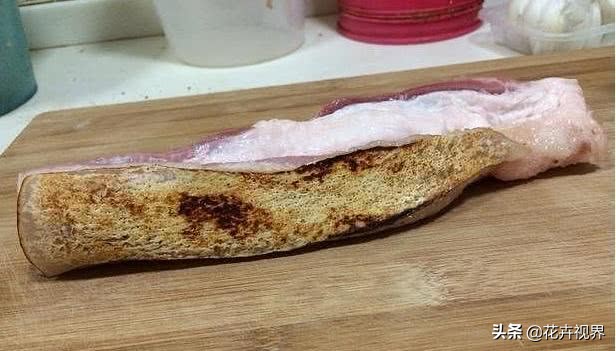 猪皮去毛根的最佳方法,猪皮原始去毛方法