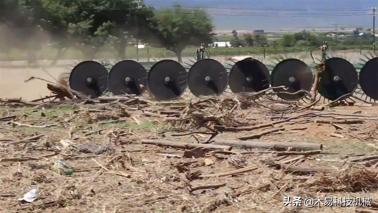 国外树桩拉拔机视频,德国最牛逼的树桩拉拔机
