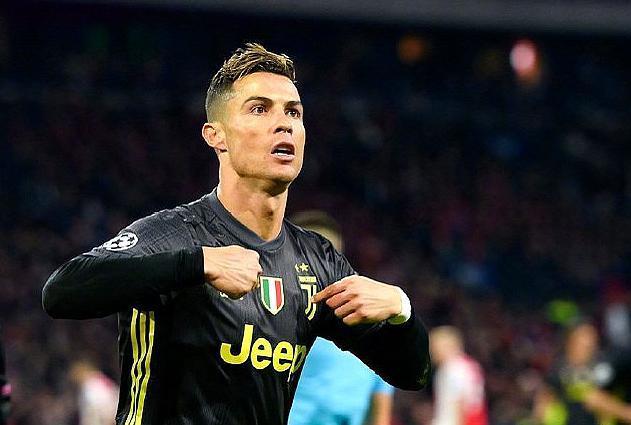 c罗假摔被皮克看穿搞笑配音,皮克原声看穿c罗一切