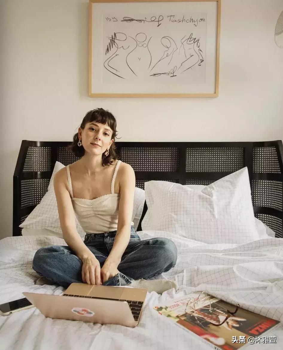 显瘦吊带直筒裤,你穿露肩吊带的样子